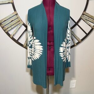 Beau Ciel Green and White Cardigan